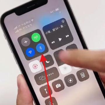 如何将照片从iPhone传输到新手机？（一步步教你简单转移照片，实现无缝迁移）