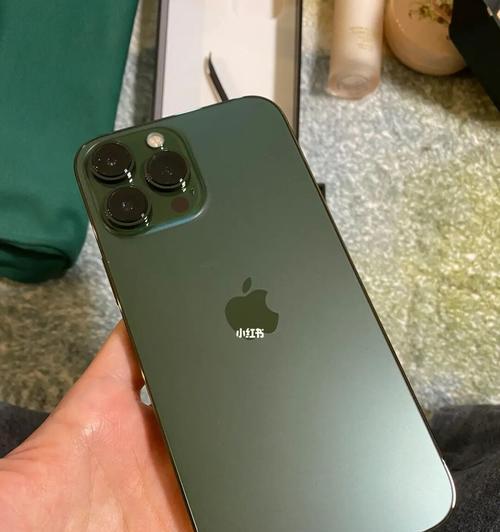 iPhone13Pro苍岭绿真机首曝（一览iPhone13Pro苍岭绿真机的全新设计与升级）